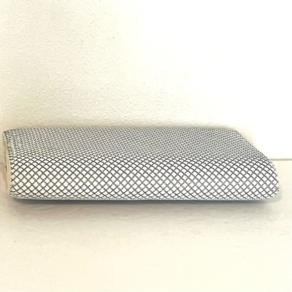 Mesh Evening Bag White Vintage Great Condition - Picture 5 of 8
